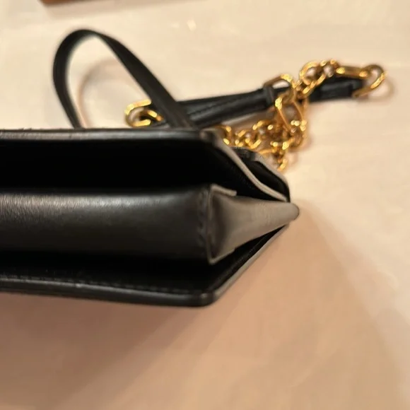 Salvatore Ferragamo bag. - Picture 3 of 9